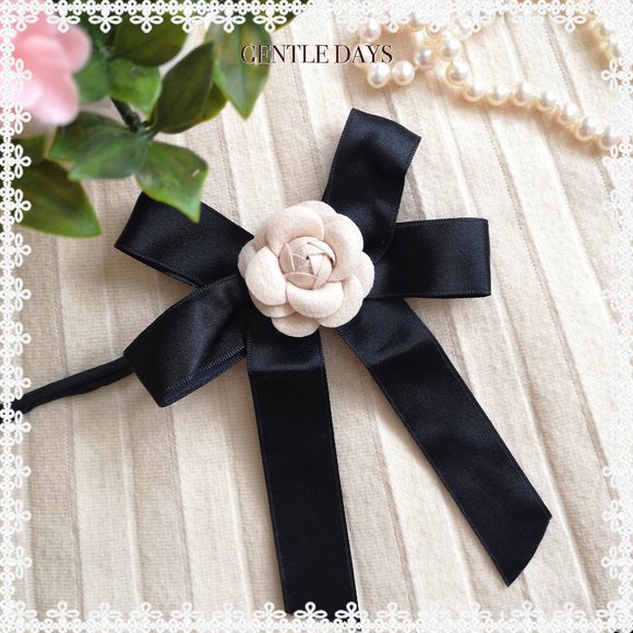 [NWOT] Elegant Bow and Flower Accent Hair Bun Maker Accessory - Picture 4 of 5